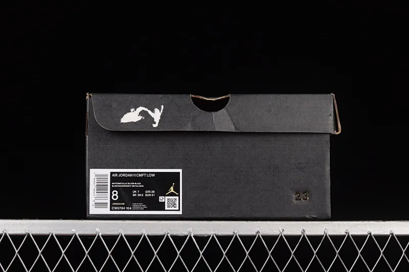 All categories Air Jordan Jordan series basketball shoes Air Jordan 11 Air Jordan 11 CMFT Low AJ11 Joe 11 South Coast low-top anti-slip shock-absorbing basketball shoes CW0784-104